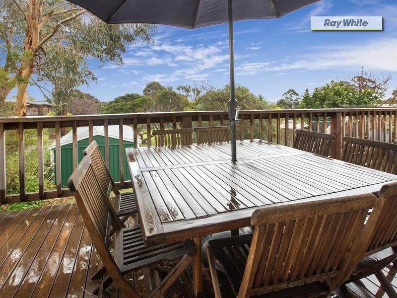 4 Hillman Avenue, Mccrae VIC 3938