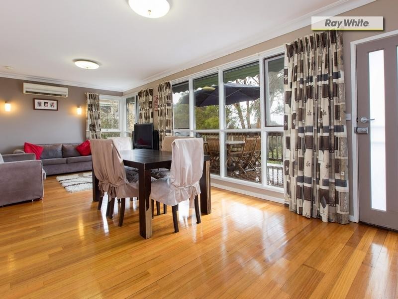 4 Hillman Avenue, Mccrae VIC 3938