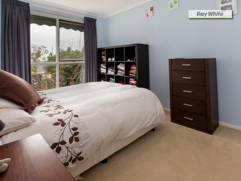 4 Hillman Avenue, Mccrae VIC 3938