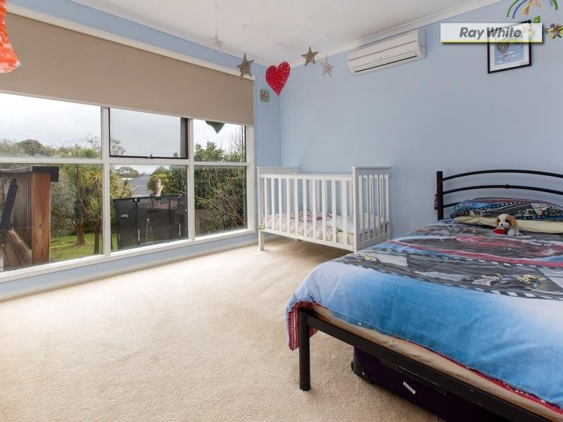 4 Hillman Avenue, Mccrae VIC 3938