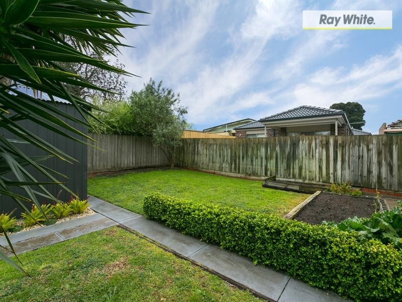 93 Fourth Avenue, Rosebud VIC 3939