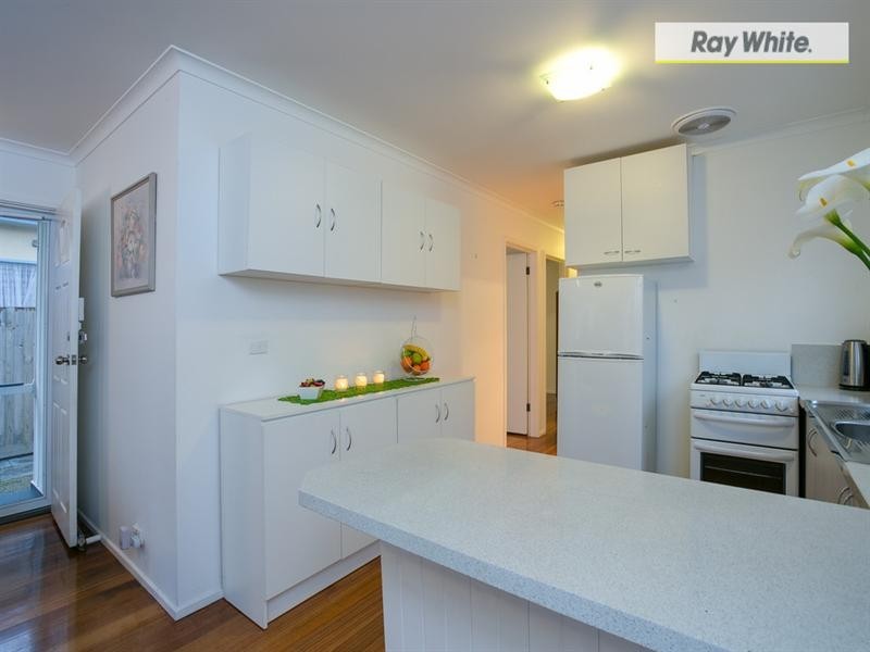 93 Fourth Avenue, Rosebud VIC 3939