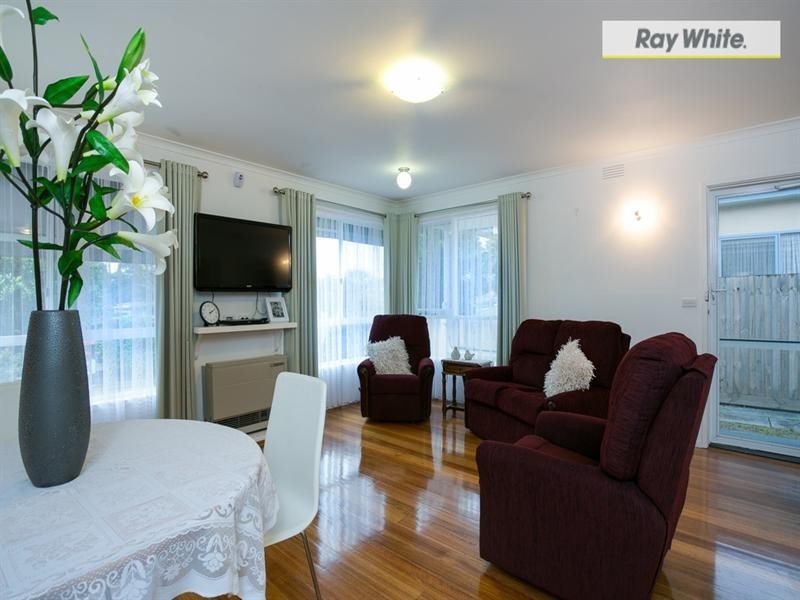 93 Fourth Avenue, Rosebud VIC 3939