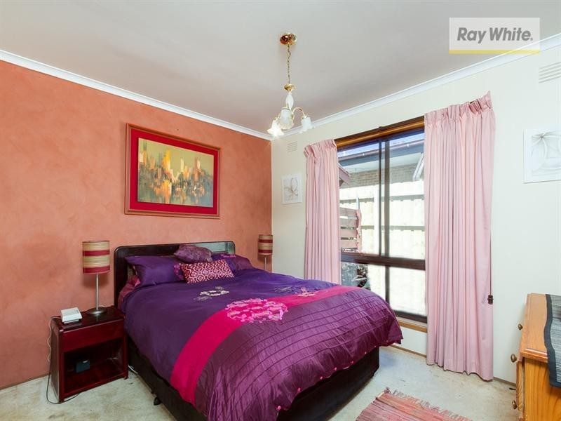 170 Eighth Avenue, Rosebud VIC 3939