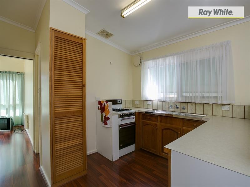 128 Ninth Avenue, Rosebud VIC 3939