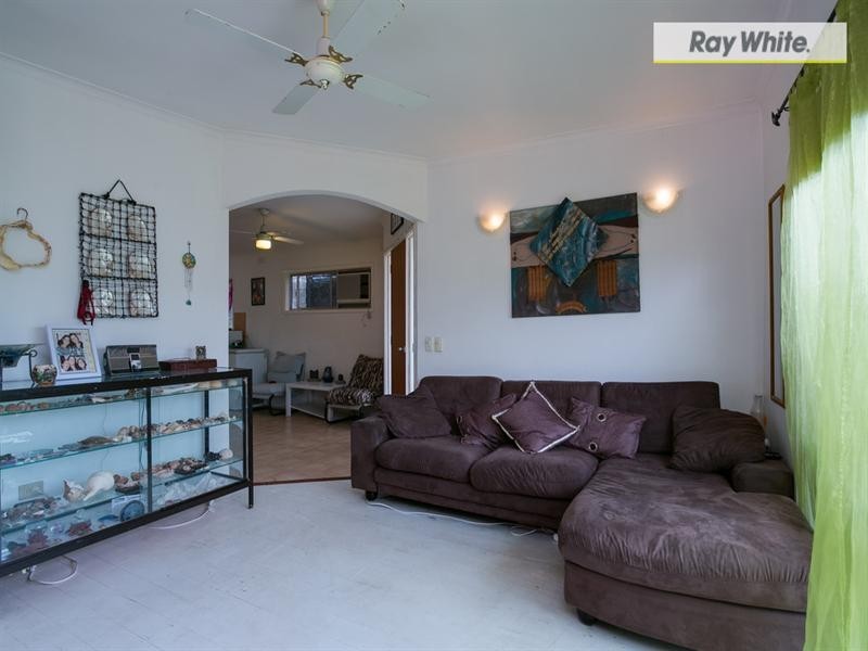 200 Ninth Avenue, Rosebud VIC 3939