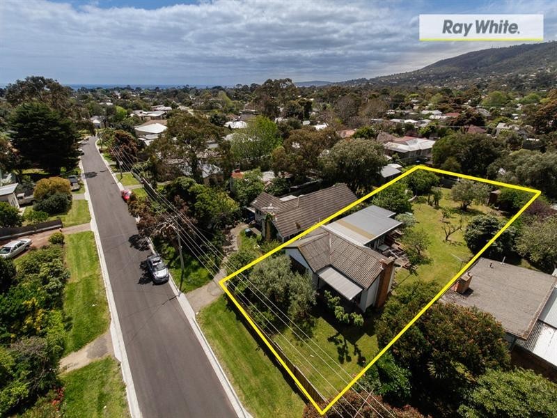 19 Potton Avenue, Rosebud VIC 3939