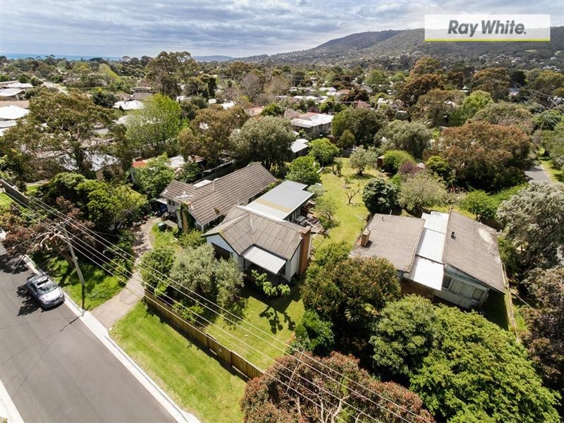 19 Potton Avenue, Rosebud VIC 3939