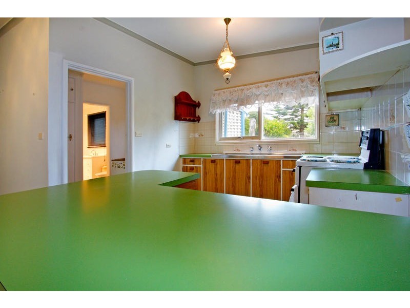 44 Leon Avenue, Rosebud VIC 3939