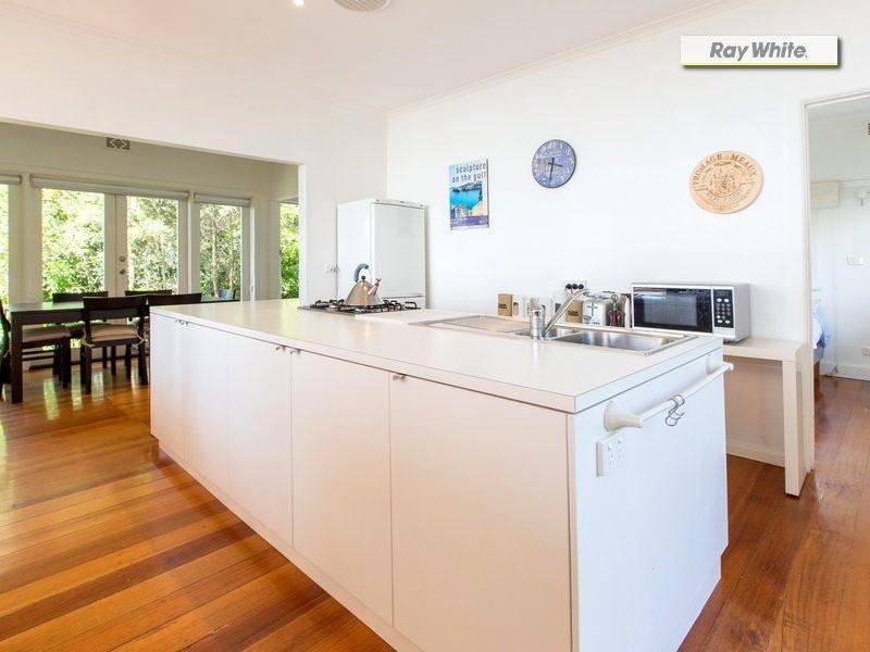 77 Bayview Road, Mccrae VIC 3938