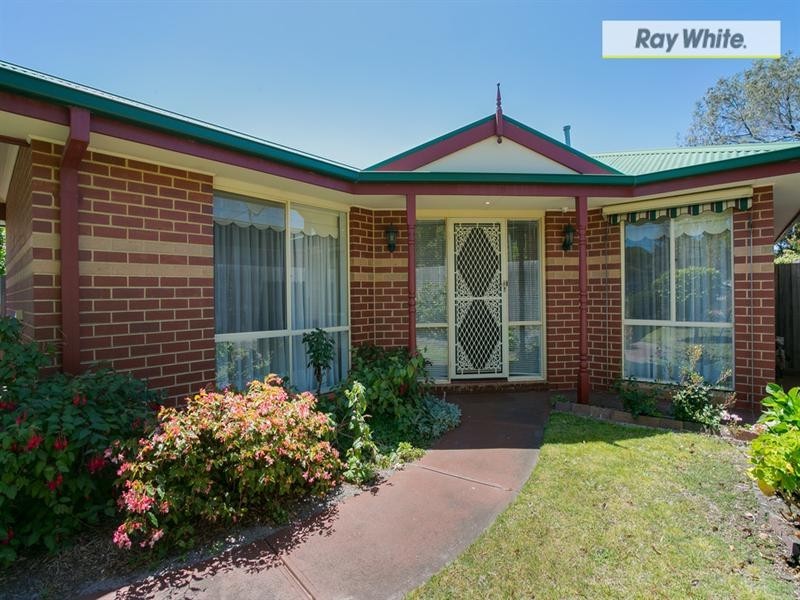 137 Seventh Avenue, Rosebud VIC 3939