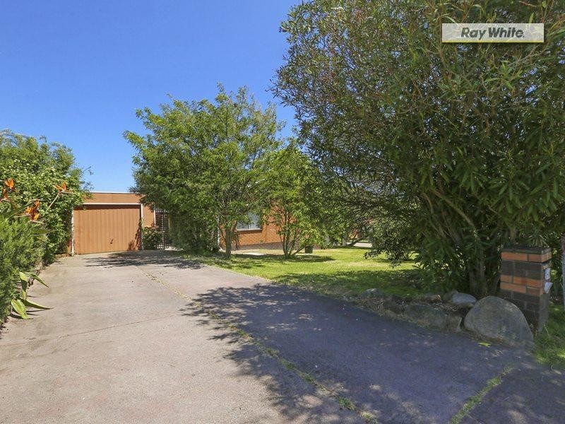 12 Chunar Grove, Mccrae VIC 3938