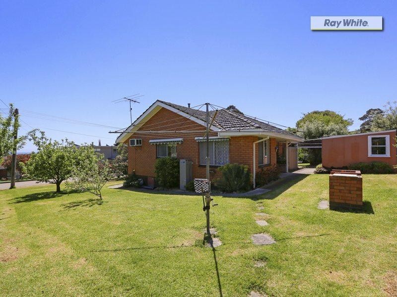 12 Chunar Grove, Mccrae VIC 3938