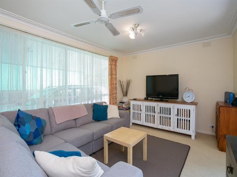 84 Fifth Avenue, Rosebud VIC 3939