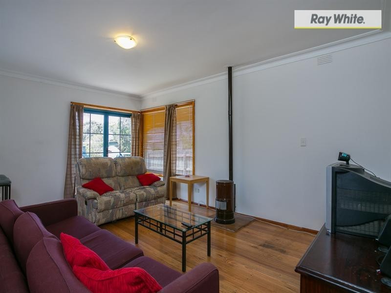 180 Eighth Avenue, Rosebud VIC 3939