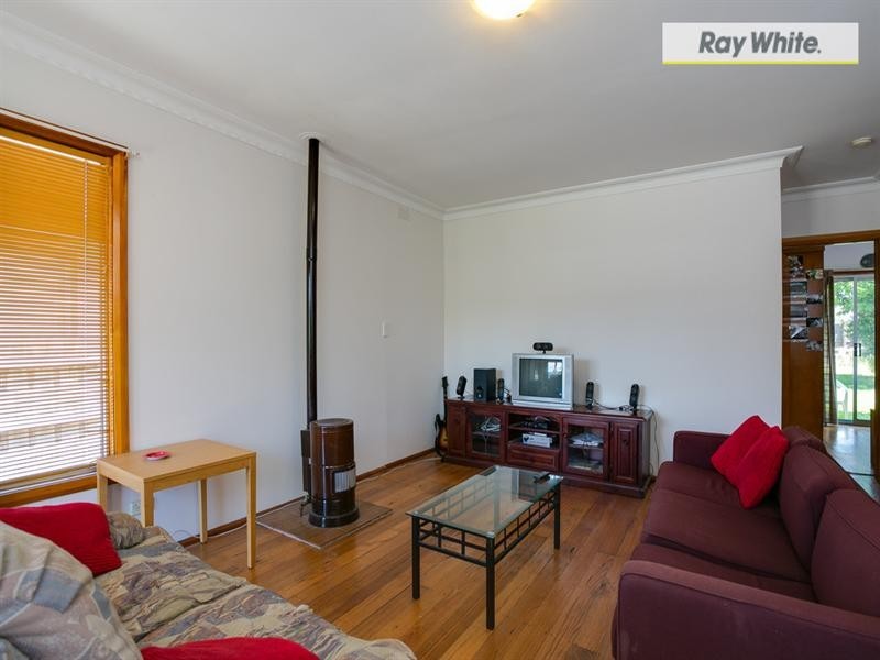 180 Eighth Avenue, Rosebud VIC 3939