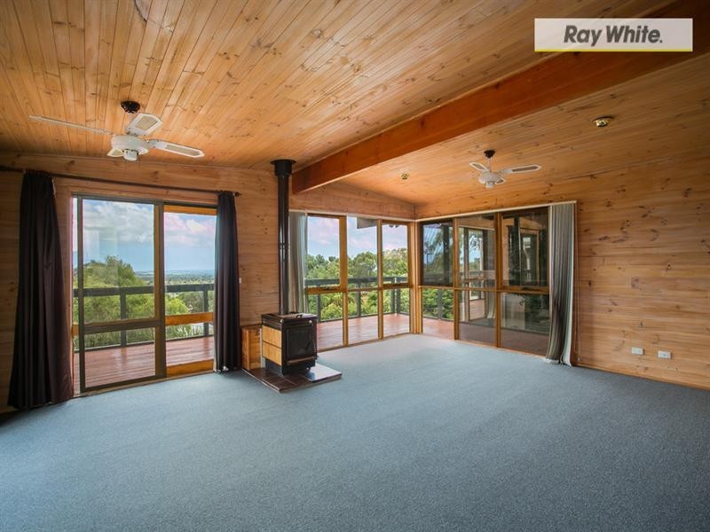 8 Nullawarre Avenue, Rosebud VIC 3939