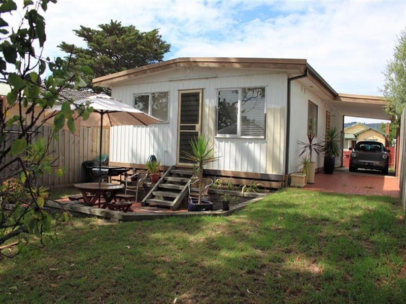 66 Seventh Avenue, Rosebud VIC 3939