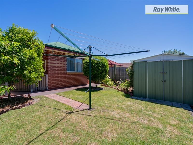 137 Seventh Avenue, Rosebud VIC 3939