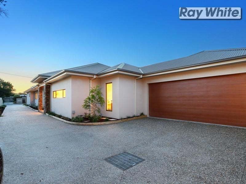2/21 Staughton Avenue, Rosebud West VIC 3940