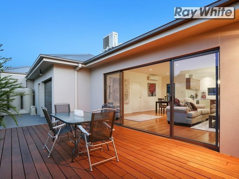 2/21 Staughton Avenue, Rosebud West VIC 3940