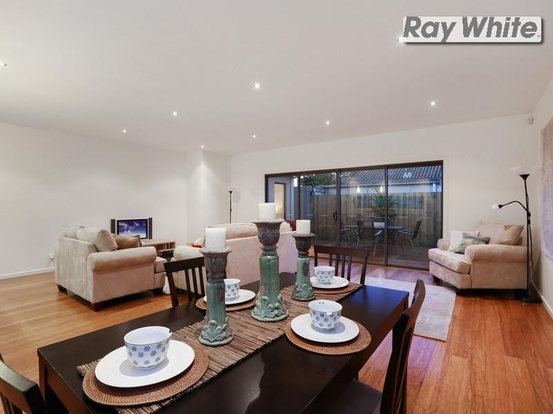 2/21 Staughton Avenue, Rosebud West VIC 3940