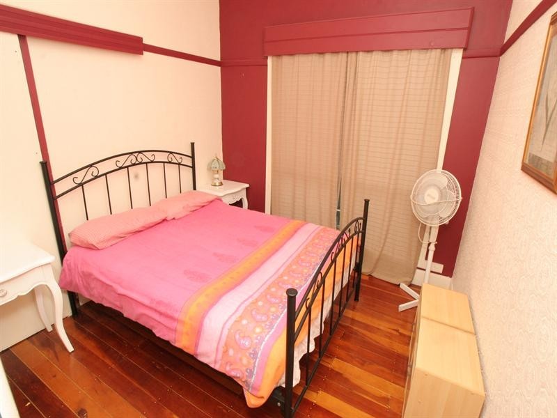 18 Sixth Avenue, Rosebud VIC 3939