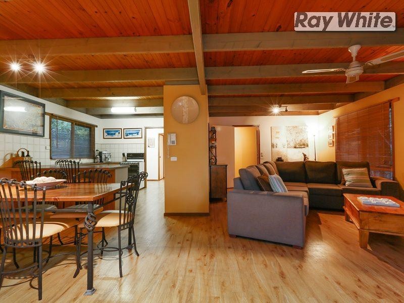 8 Kuringai Road, Tootgarook VIC 3941