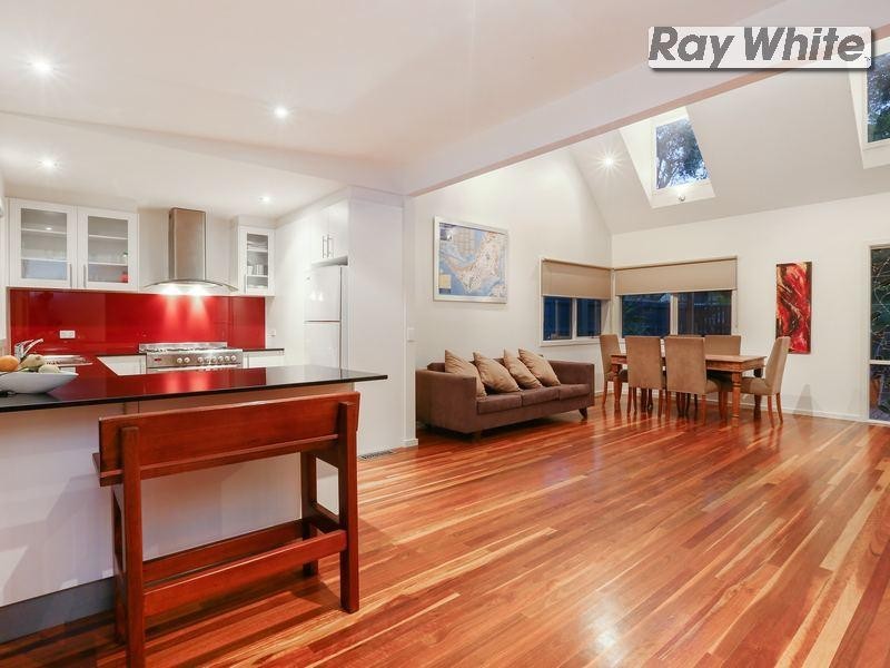 8 Sunningdale Road, Rosebud VIC 3939