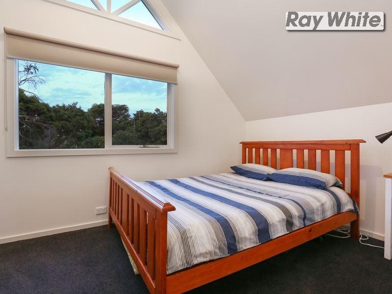 8 Sunningdale Road, Rosebud VIC 3939