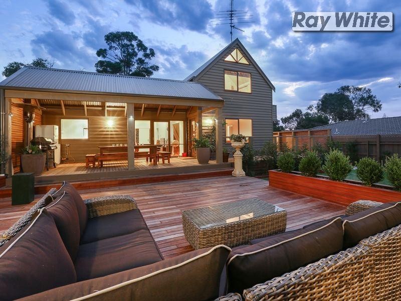 8 Sunningdale Road, Rosebud VIC 3939