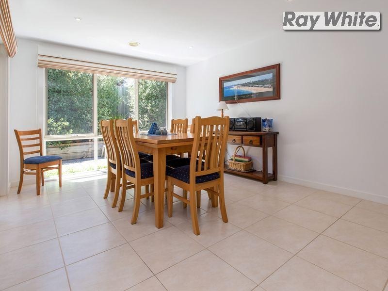 25 Fourth Avenue, Rosebud VIC 3939