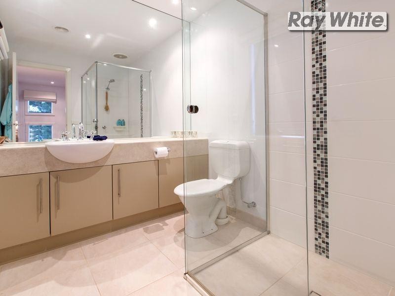 25 Fourth Avenue, Rosebud VIC 3939