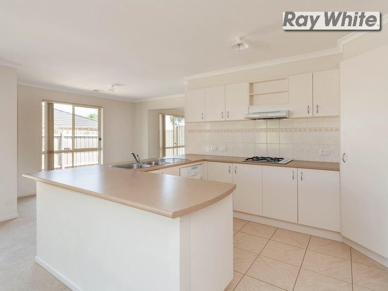 10 Lovely Meadows Court, Rosebud VIC 3939