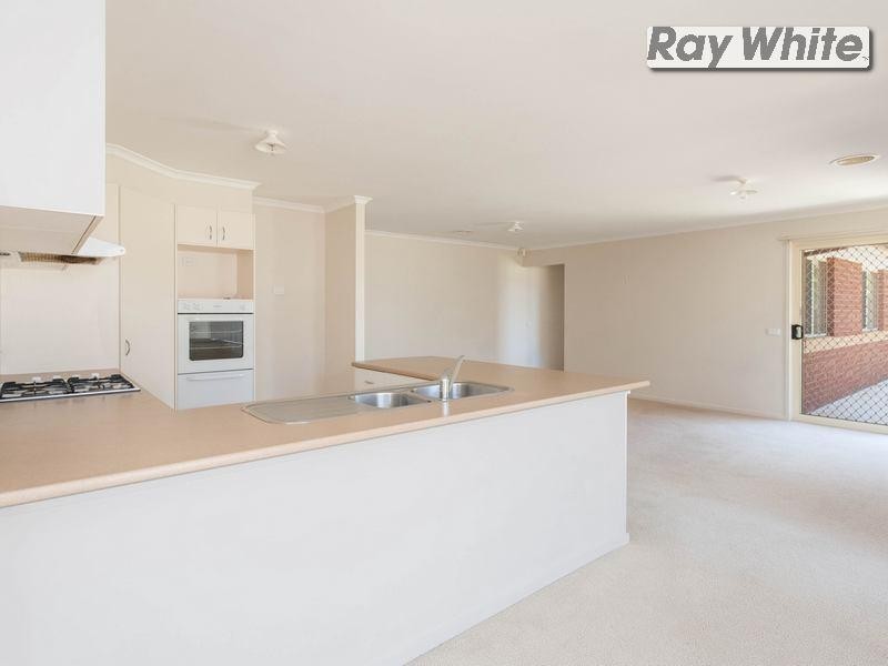 10 Lovely Meadows Court, Rosebud VIC 3939