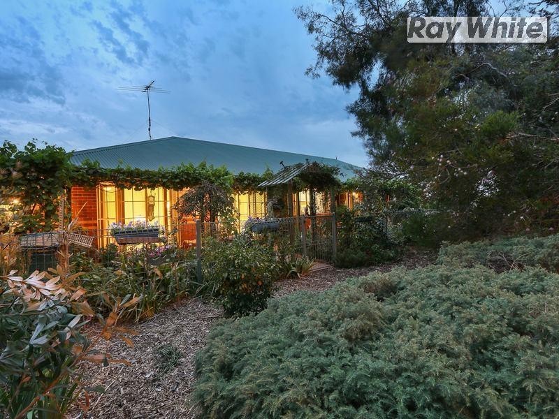 41 – 43 Banksia Place, Rosebud VIC 3939