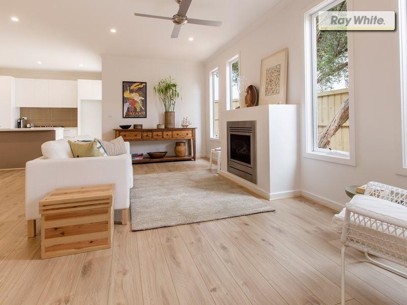 43 Capel Avenue, Rosebud West VIC 3940