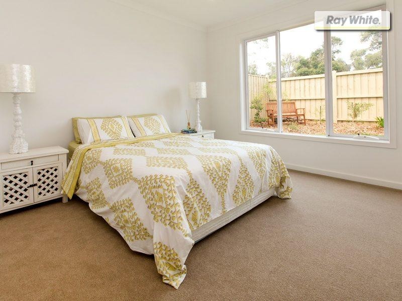 43 Capel Avenue, Rosebud West VIC 3940