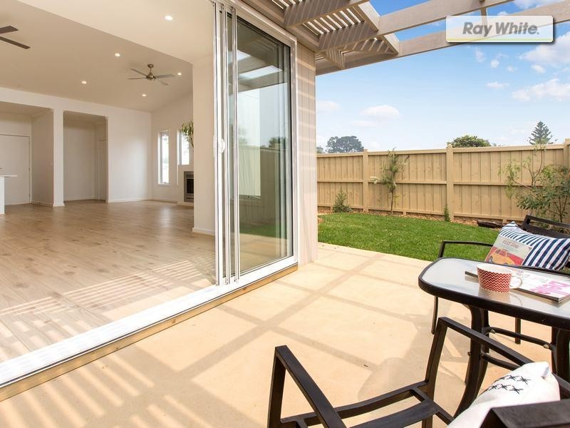 41 Capel Avenue, Rosebud West VIC 3940