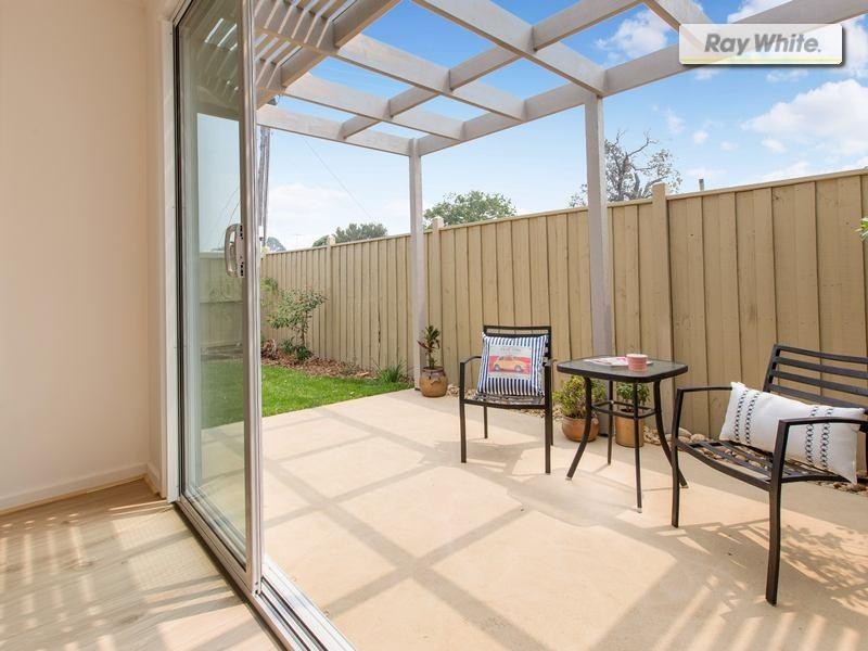 41 Capel Avenue, Rosebud West VIC 3940