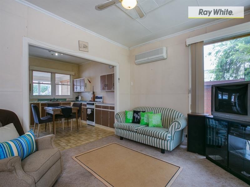 109 Sixth Avenue, Rosebud VIC 3939