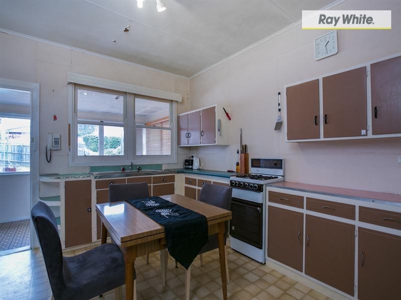 109 Sixth Avenue, Rosebud VIC 3939
