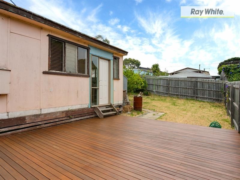 109 Sixth Avenue, Rosebud VIC 3939