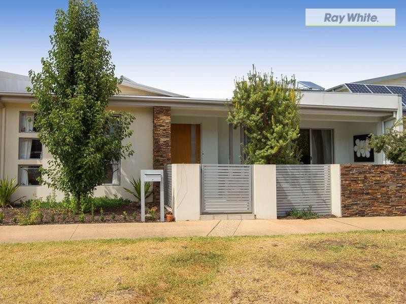 35 Spinnaker Terrace, Safety Beach VIC 3936