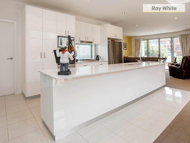 35 Spinnaker Terrace, Safety Beach VIC 3936