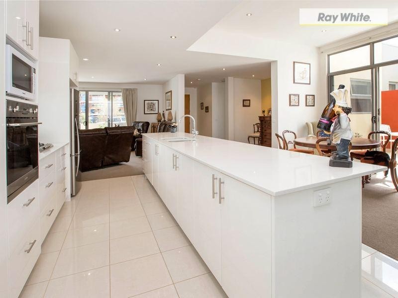 35 Spinnaker Terrace, Safety Beach VIC 3936