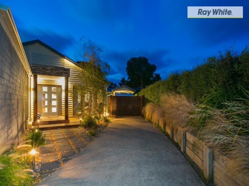 50 Warrain Avenue, Rosebud VIC 3939