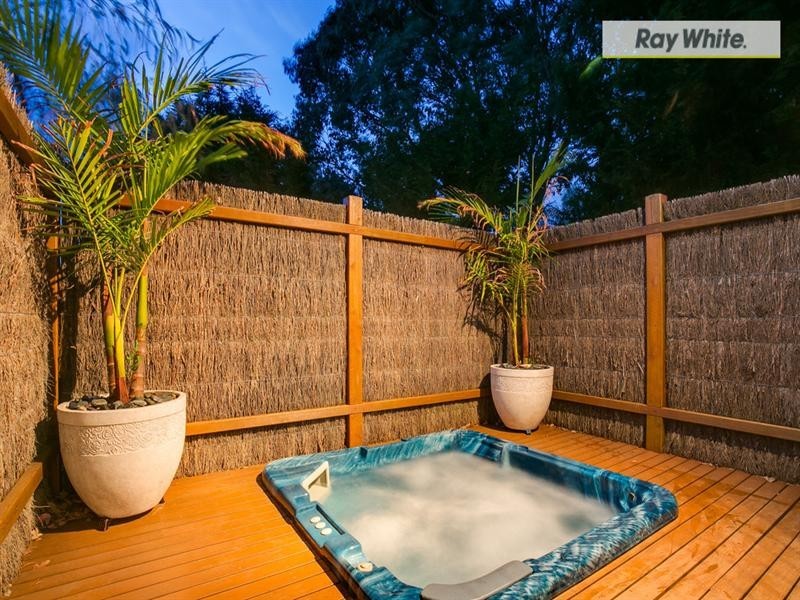 50 Warrain Avenue, Rosebud VIC 3939