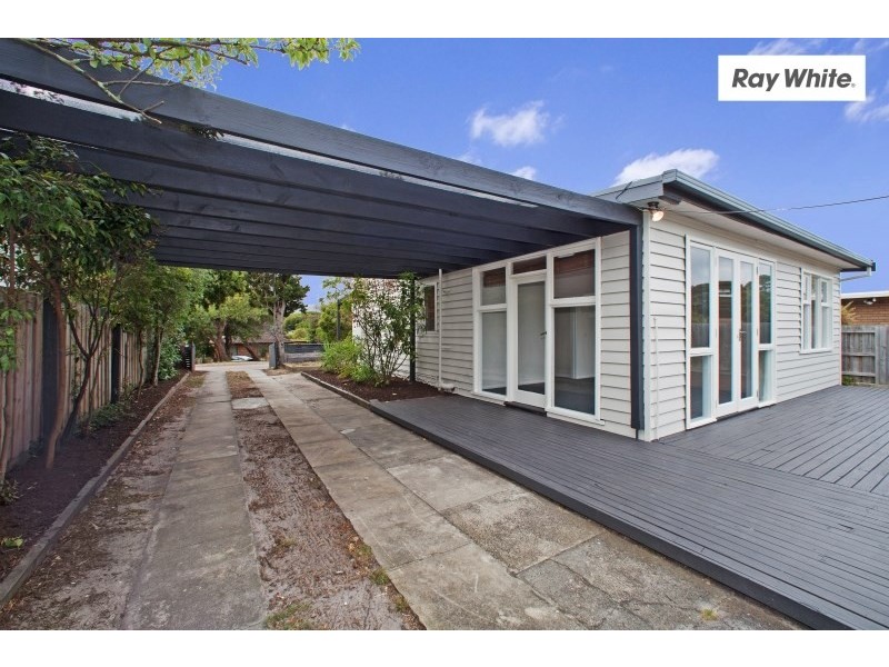 100 Spray Street, Rosebud VIC 3939
