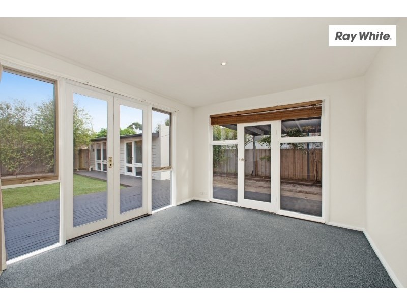 100 Spray Street, Rosebud VIC 3939